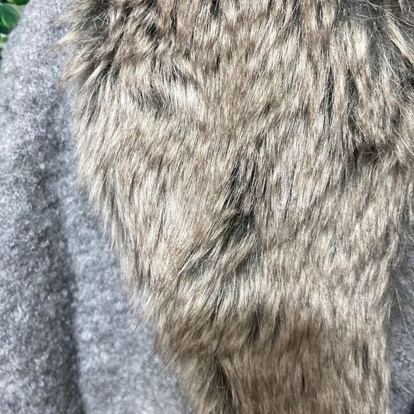 Chicos sweater with faux fur collar - Picture 4 of 8